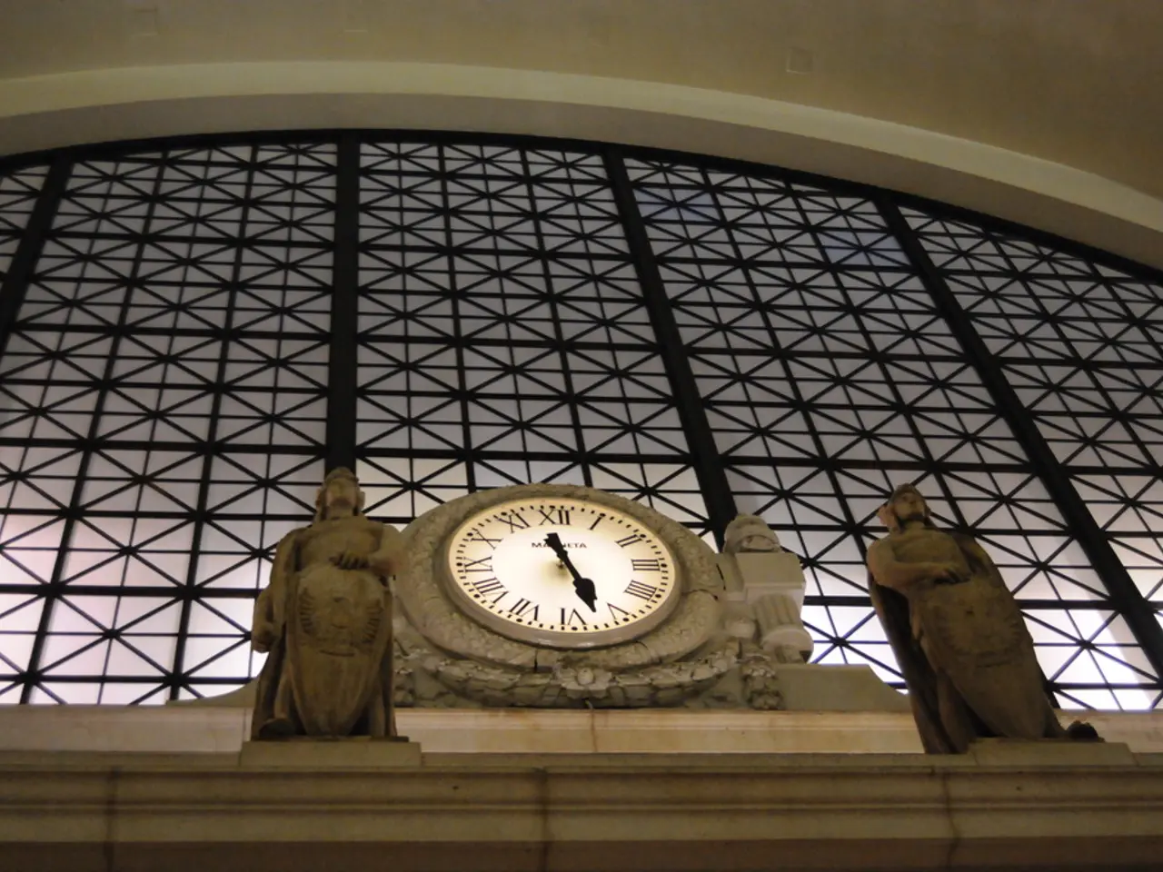 Clock by Daniel Dakota ceased functioning - contemplating its repair worth?