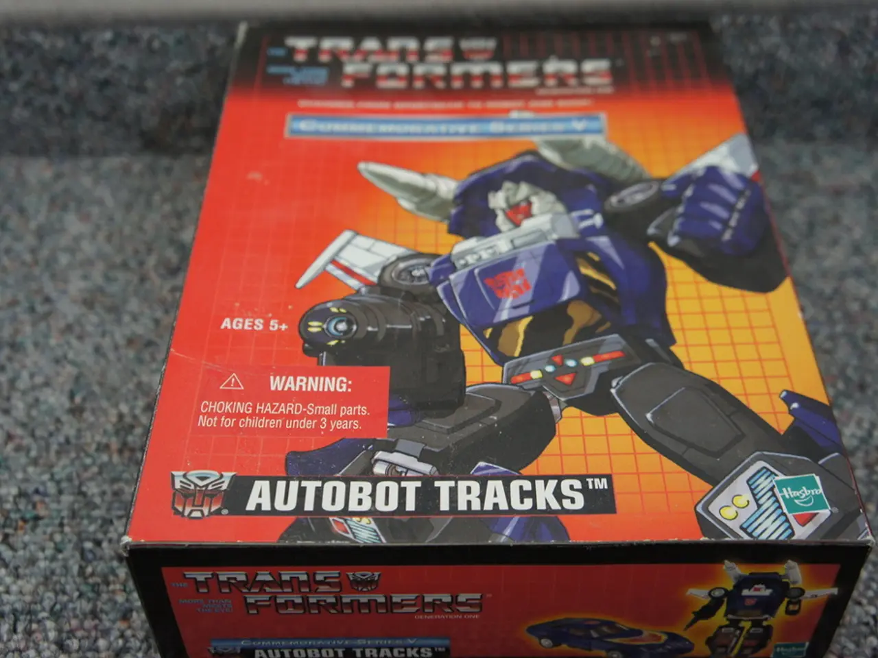 Identifying Deepfakes: Strategies for Recognizing and Mitigating Synthetic Content