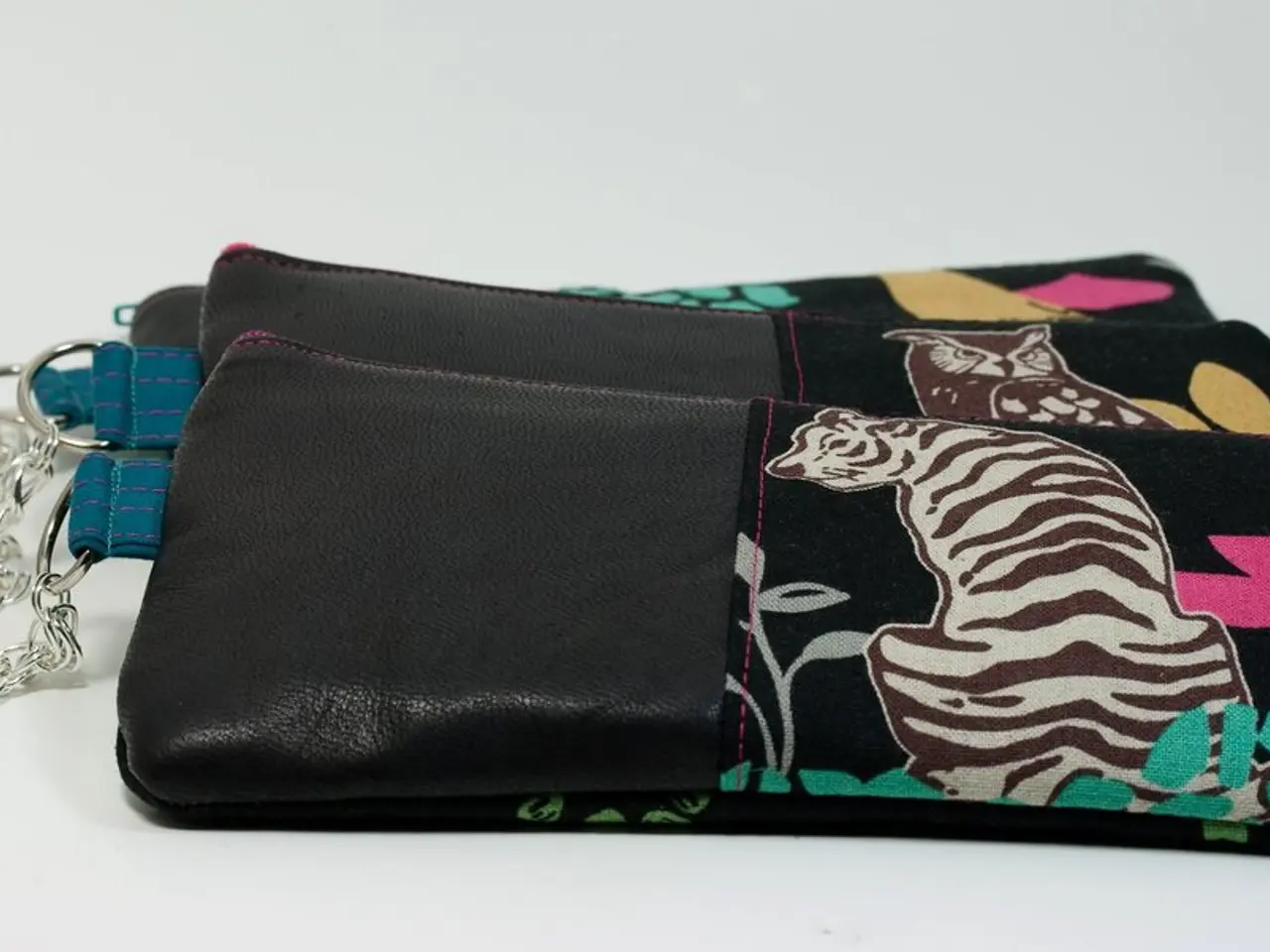 Consultancy services available for individuals of all genders (male, female, diverse)