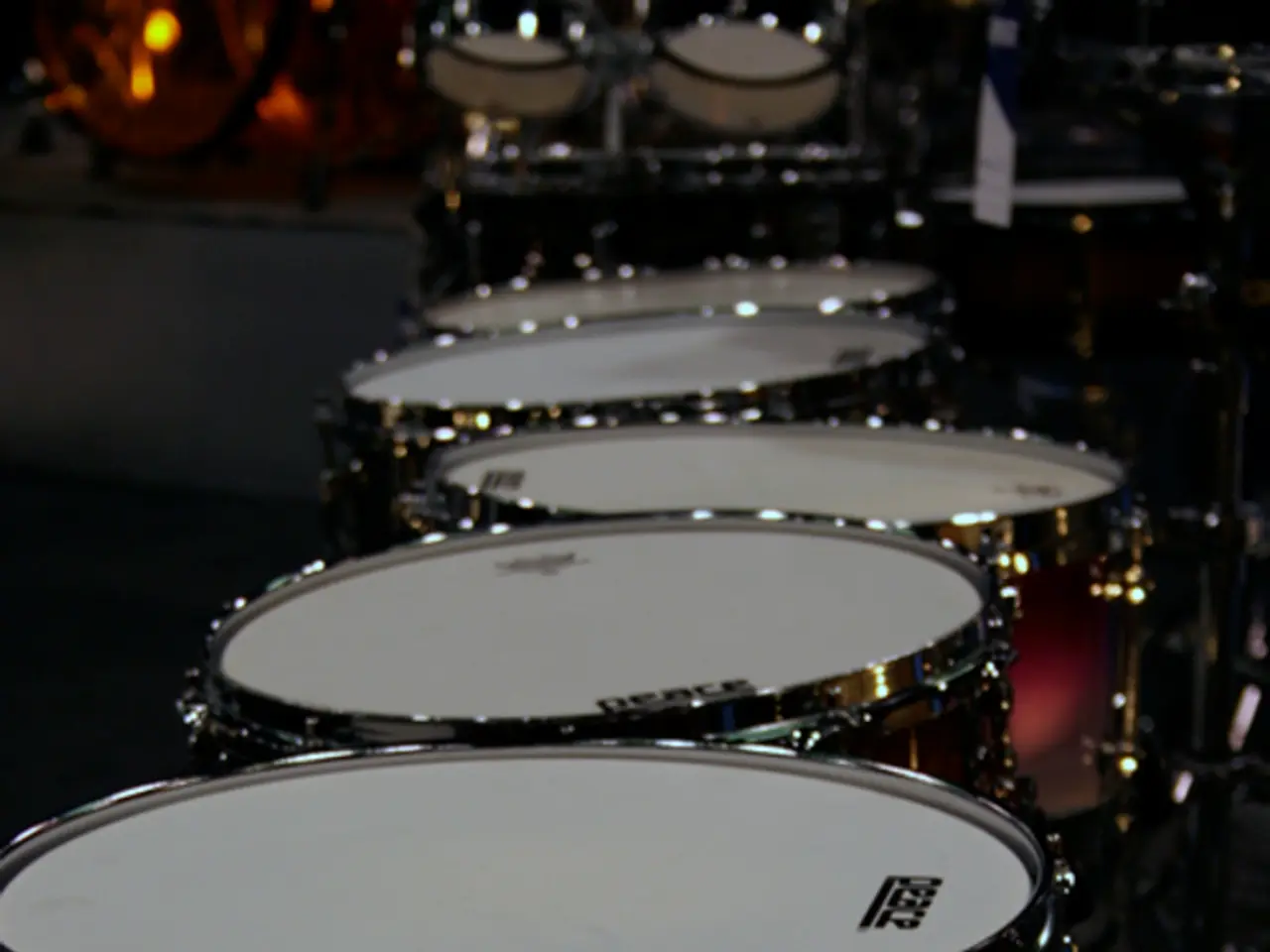 Combining Lithium and Alcohol: Safety Concerns, Potential Risks, and When to Consult a Physician