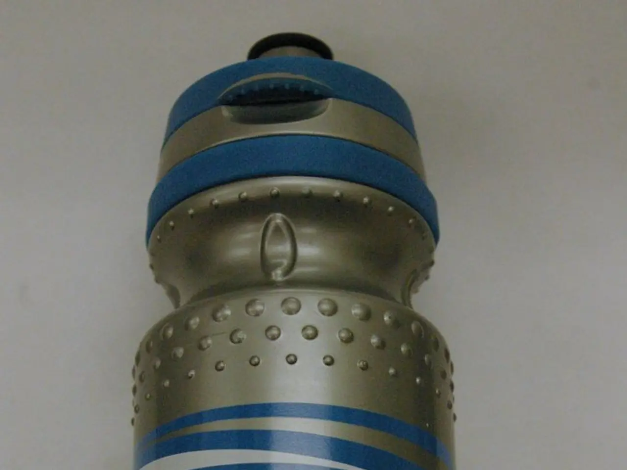 Examining Patent Influence on Inventiveness and Forward Movement