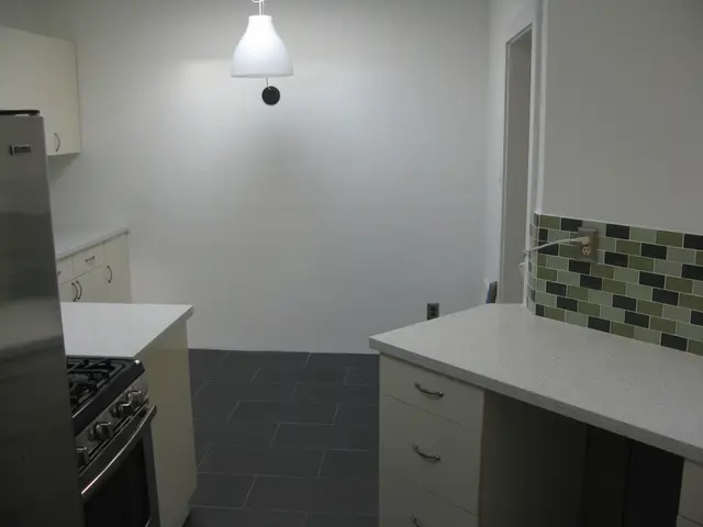 A pantry increases its worth, as per experts' advice, by incorporating these essential features.