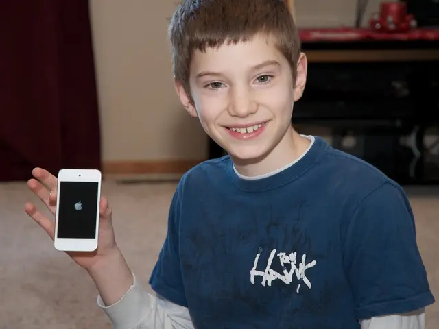 Thuringia's Prime Minister advocates for a prohibition of smartphones for children below 14 and...