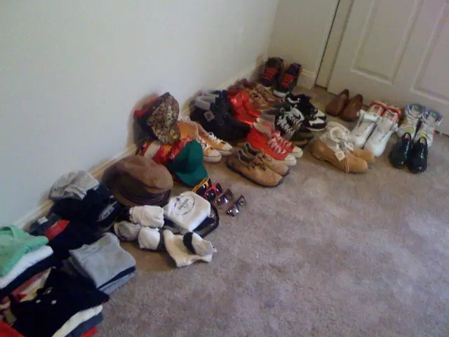 Reconsidering disposable fashion: Why doesn't everyone fix their clothing instead of tossing it?