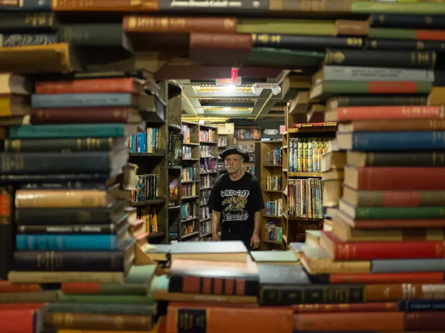 Actress Song Hye-kyo and a professor from a South Korean university have donated 10,000 Korean...