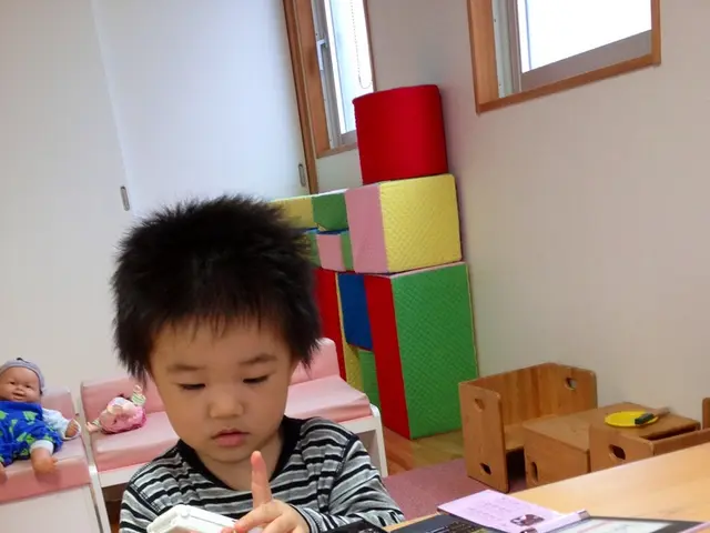 Pupils in Sweden forbidden from using mobile devices at school