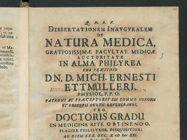 The image shows an open book with the title "Dissertationen in Inaugvraalem de Natura Medica,...