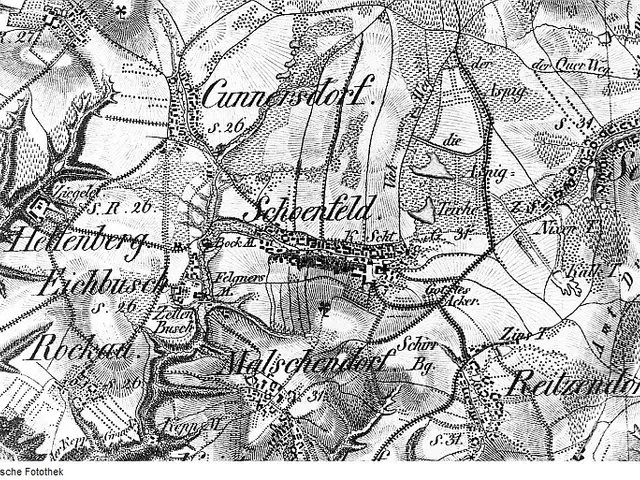 The image shows an old black and white map of the city of Schwerfeld, Germany, with text written on...