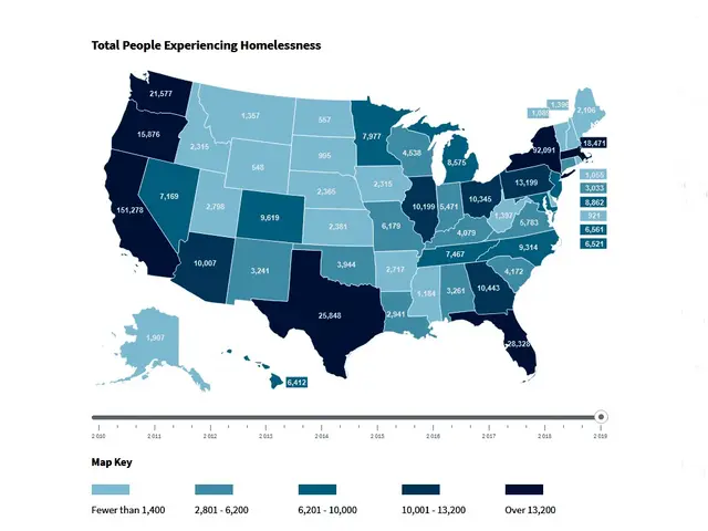 The image shows a map of the United States with the percentage of people experiencing homelessness...